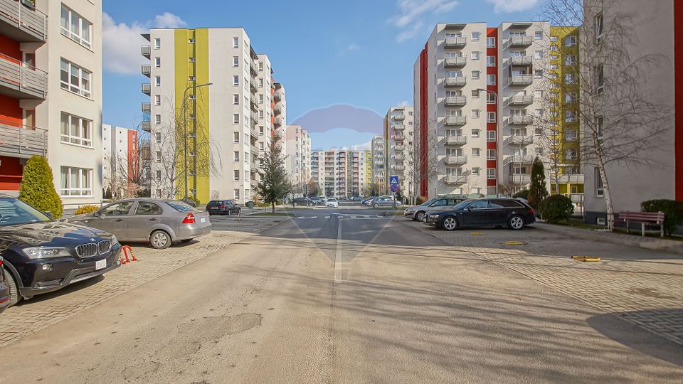 3 room Apartment for sale, Bartolomeu area