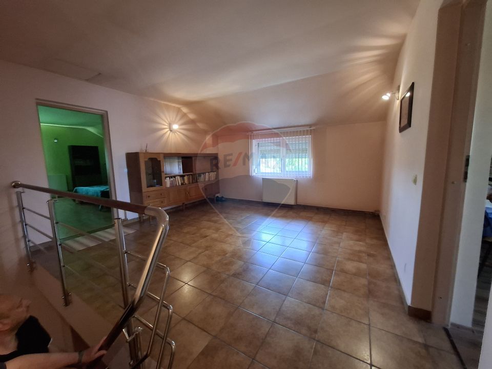 Casă / Vilă cu 5 camere de vânzare în zona Brestei