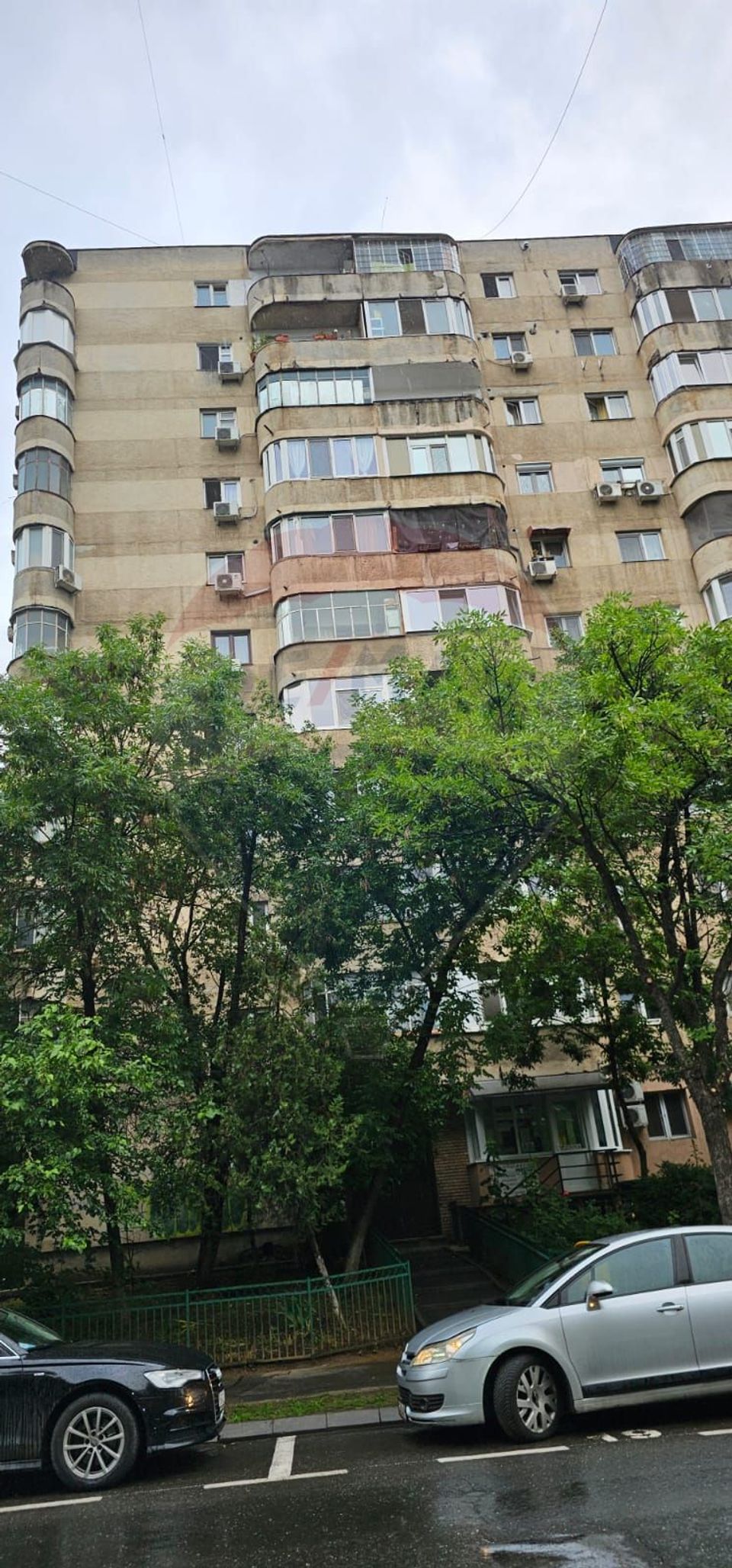 Apartament de vanzare 4 camere Buzoieni Rahova