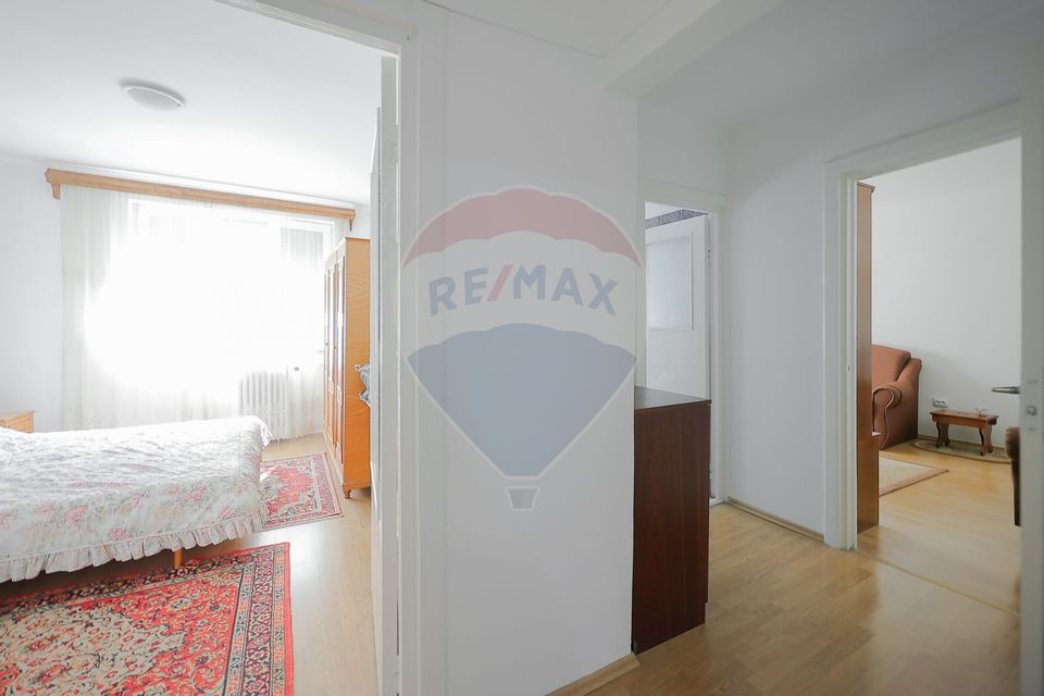 Apartament cu 3 camere, De Vânzare, tip U, etaj 1, Rogerius