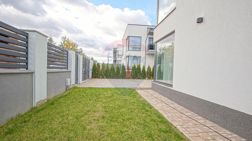 Locuiește într-un peisaj de poveste – Vilă modernă în Râșnov