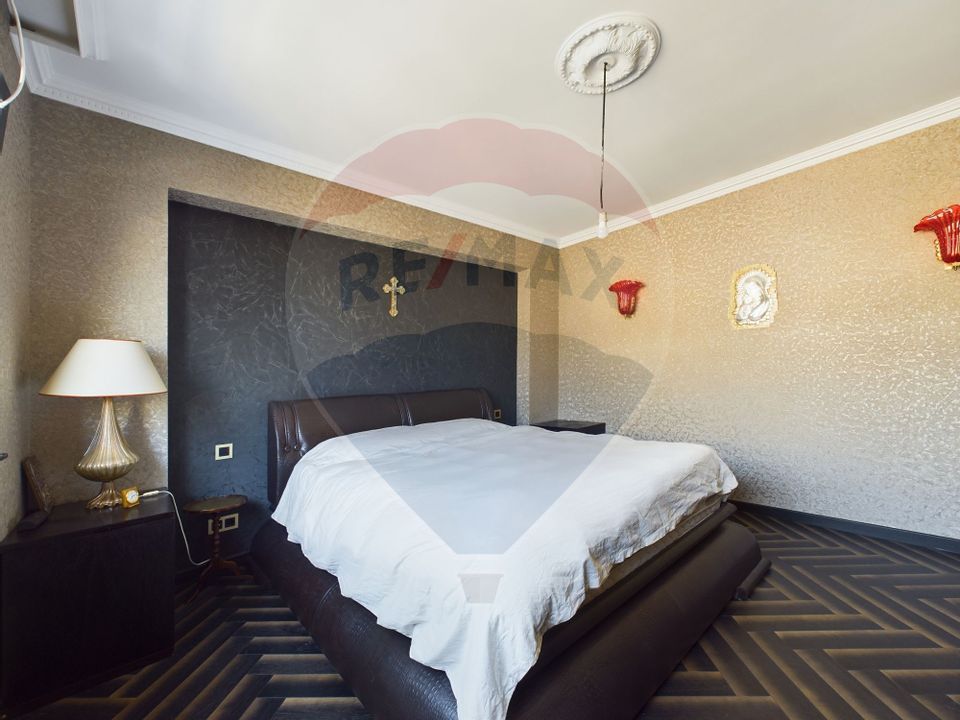 16 room House / Villa for sale, Parcul Carol area