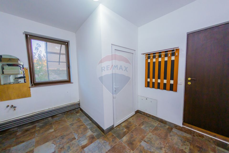 5 room House / Villa for sale, Vest area