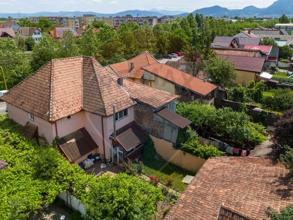 Vilă cu 4 camere de vânzare în zona Florilor