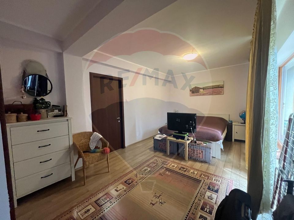 Casă | 4 camere | De închiriat | Domnesti