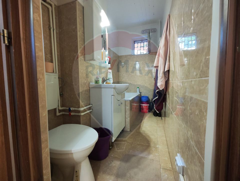 Apartament cu 3 camere de vânzare în zona 1 Decembrie 1918