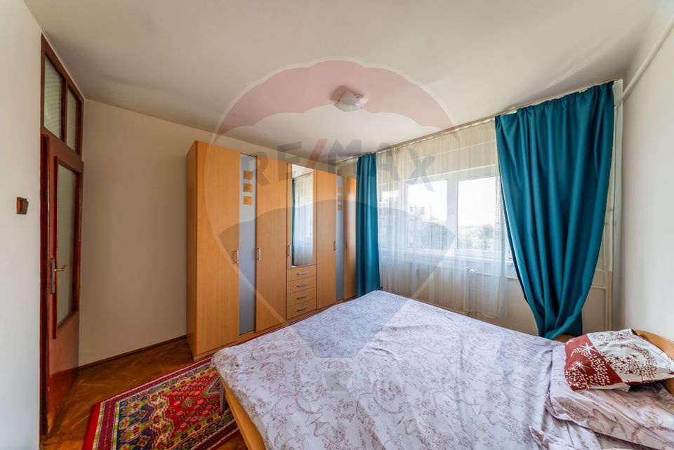 Apartament 2 camere Alfa de inchiriat, decomandat, mobilat si utilat.