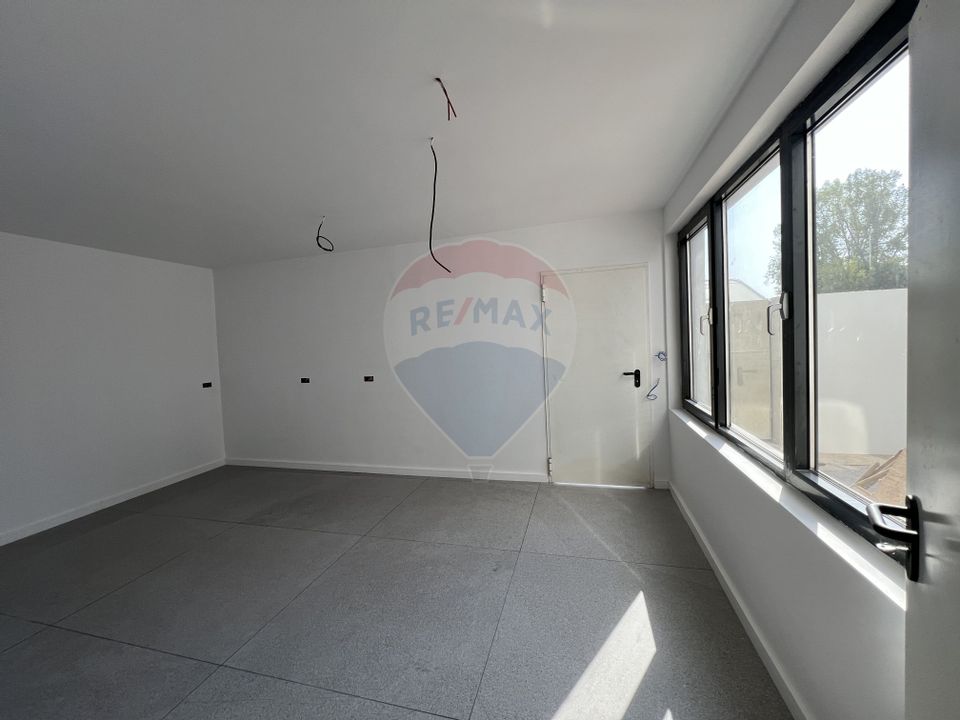 387.6sq.m Commercial Space for rent, Berceni area