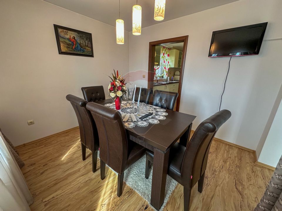 Vila de vanzare pe Str.Strugurilor/Terezian