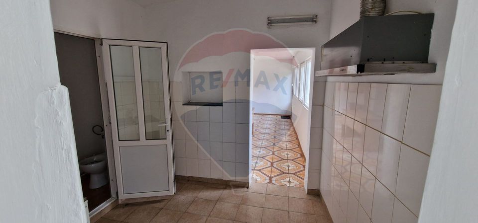 Spațiu comercial 56mp+56mp teresa, teren 200mp,  strada Bucegi 113Bis