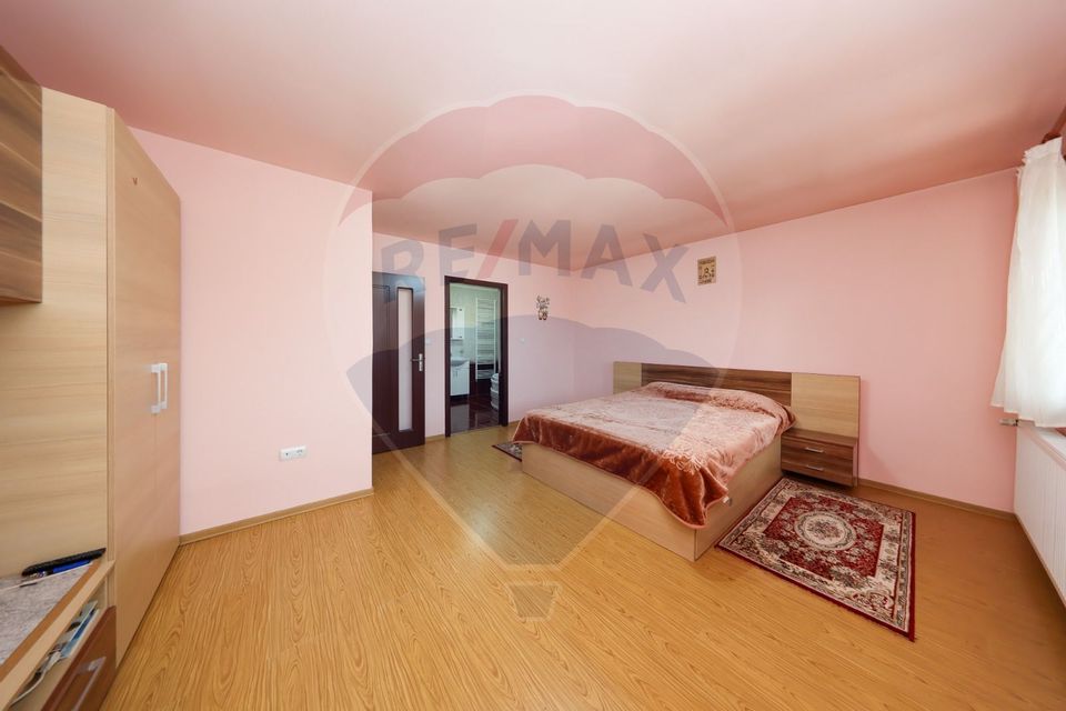 4 room House / Villa for sale