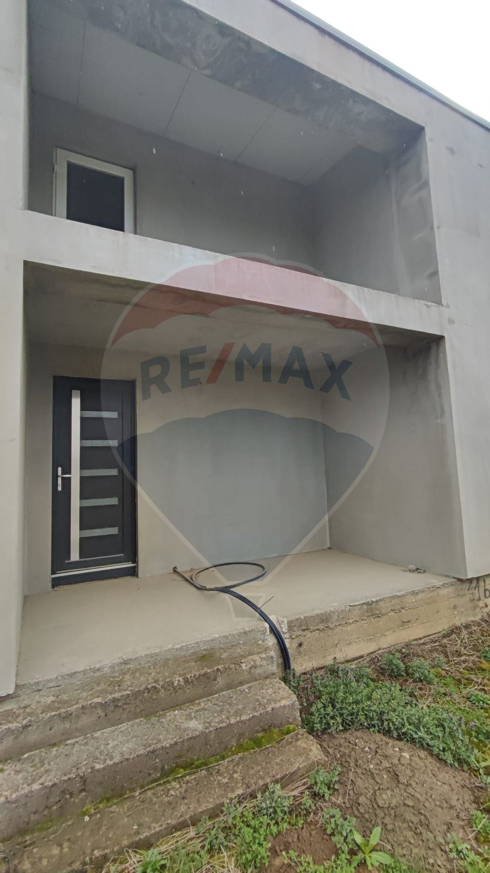 Casă cu mansarda de vanzare Osorhei, 8 km de Oradea