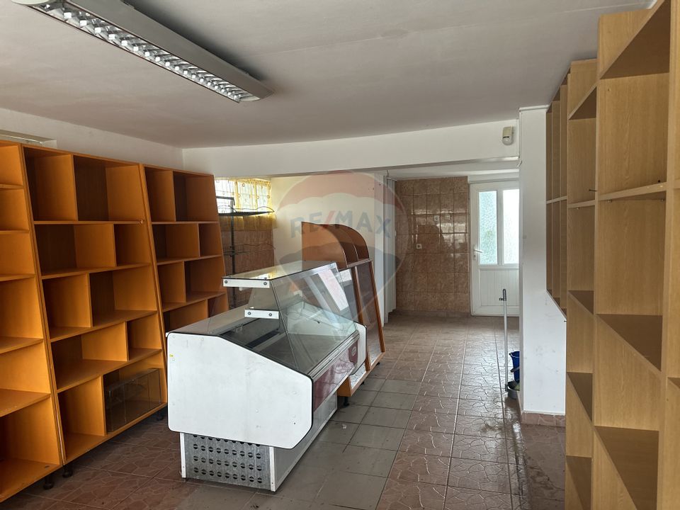 100sq.m Commercial Space for rent