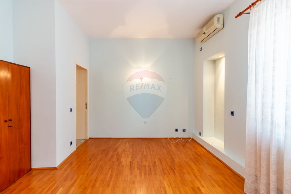 Apartament 5 camere, Parter integral in vila P+1, zona Ferdinand