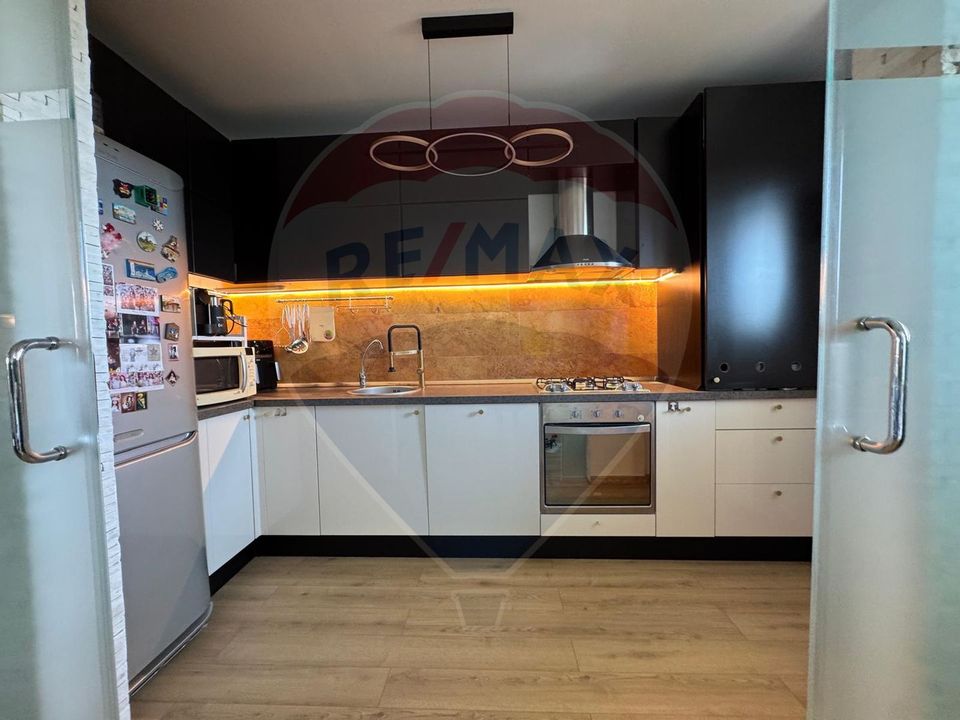 Vanzare Apartament 3 camere Drumul Taberei, metrou Raul Doamnei