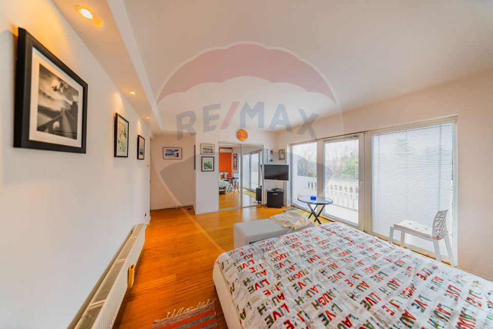 Vilă cu 4 camere de vânzare 921 mp zona Subcetate,Arad
