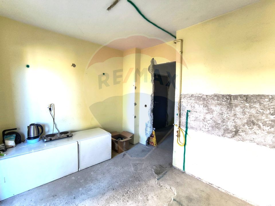 Apartament cu 3 camere de vânzare în zona Faleza Nord