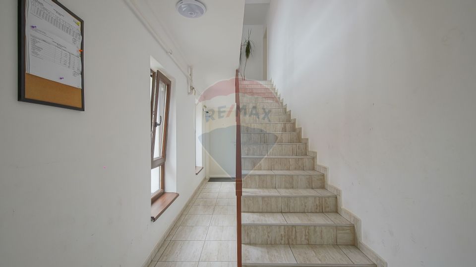 !! REZERVAT !! Apartament in vila, 3 camere, Nicolae Labis, Tractorul