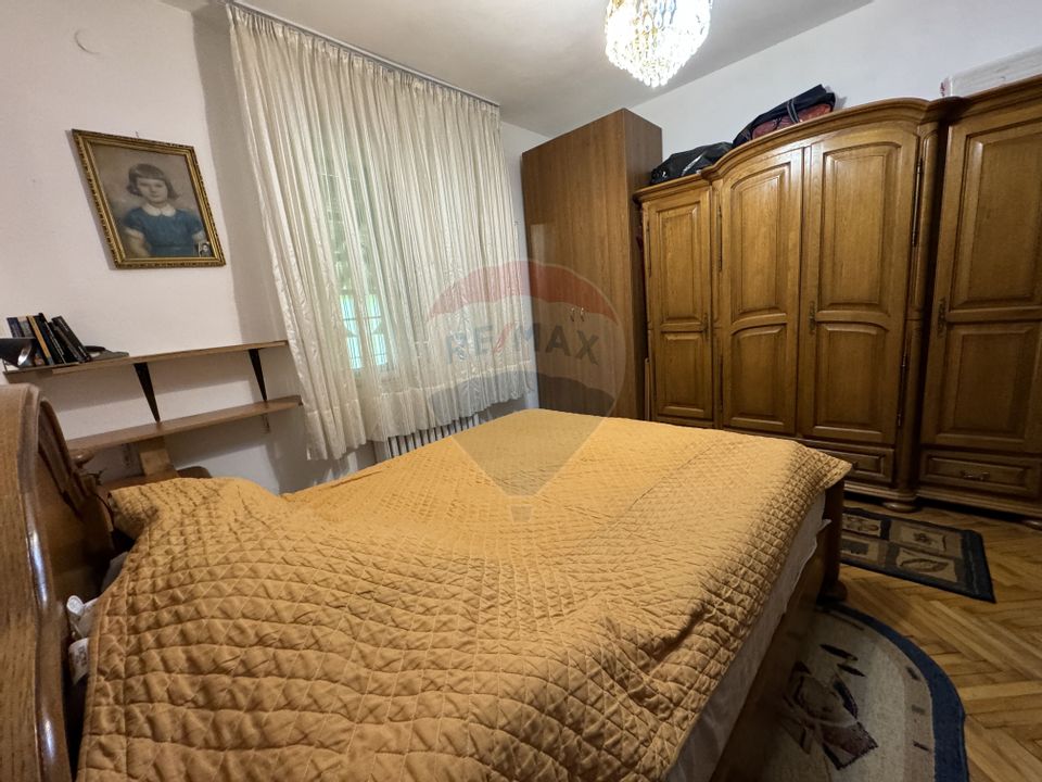 7 room House / Villa for sale