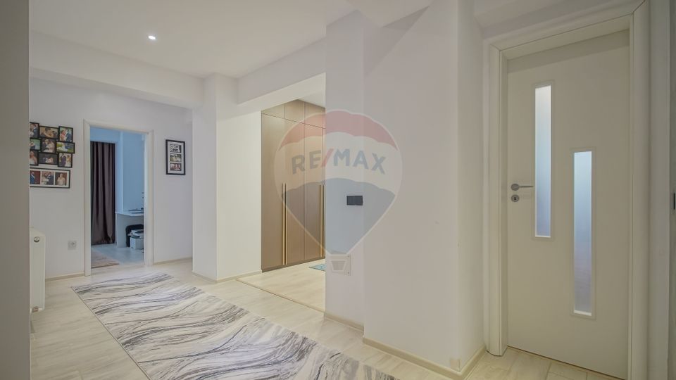 Apartament lux 4 camere, 116 mp, mobilat, utilat, 3 locuri parcare