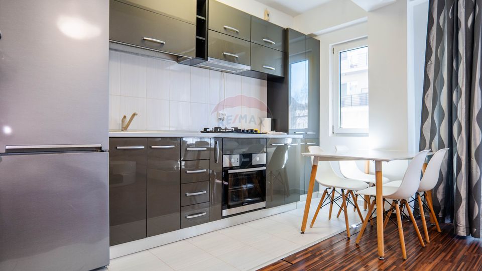 Dobroesti - vanzare apartament 3 camere, strada Marului