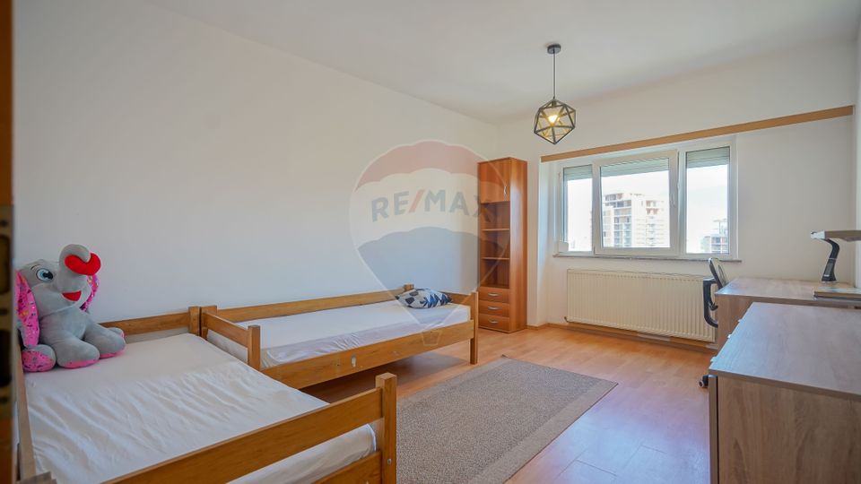 COMISION 0%! Apartament 3 camere|Racadau|Parcare|Boxa|Etj.Intermediar