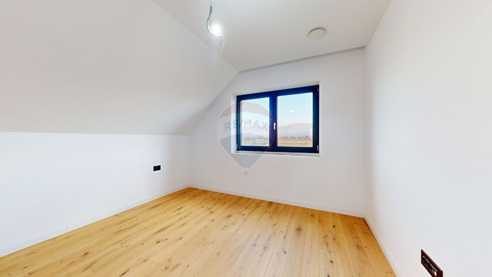 Eficiență Energetică A+ | Cristian | Finisaje Premium | Curte Modernă