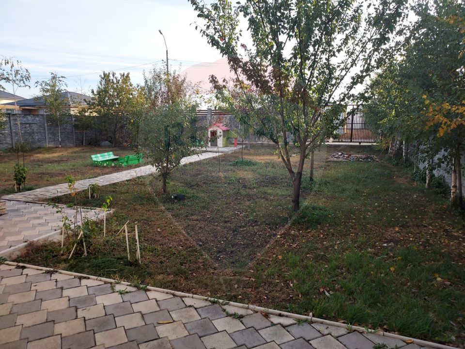 5 room House / Villa for sale