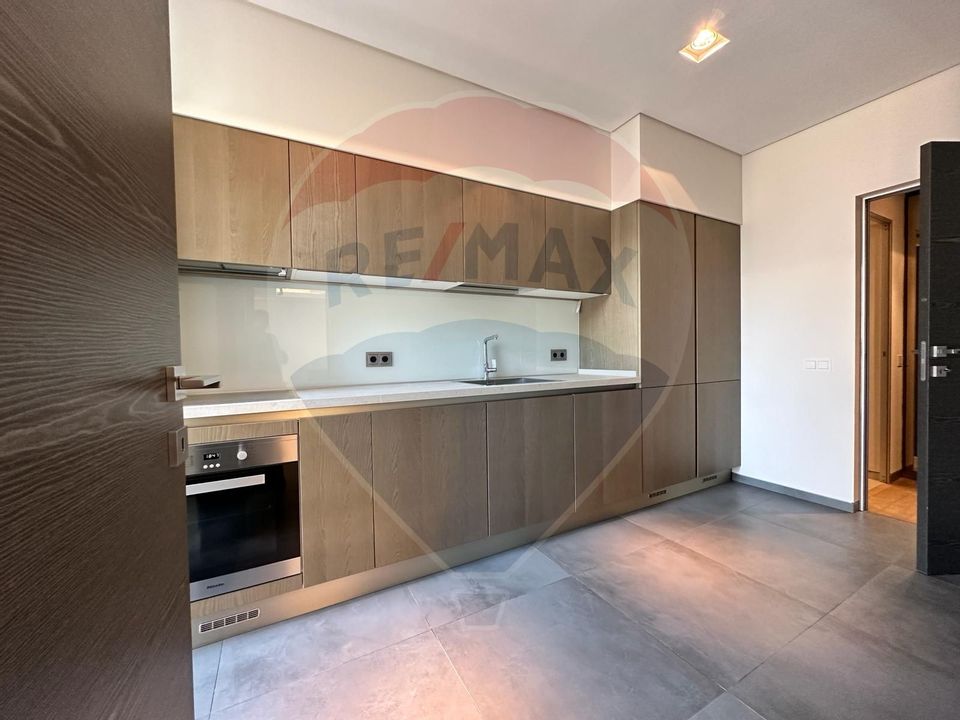 5 room Apartment for rent, Primaverii area