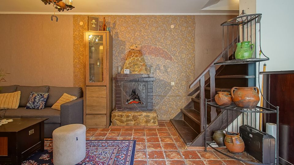 Casă cu 7 Camere + Spațiu Comercial, Oportunitate Rară, Comision 0%