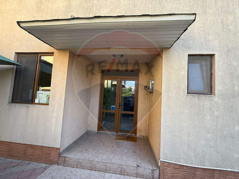 Pensiune cu 23 camere de vânzare in Mamaia Sat