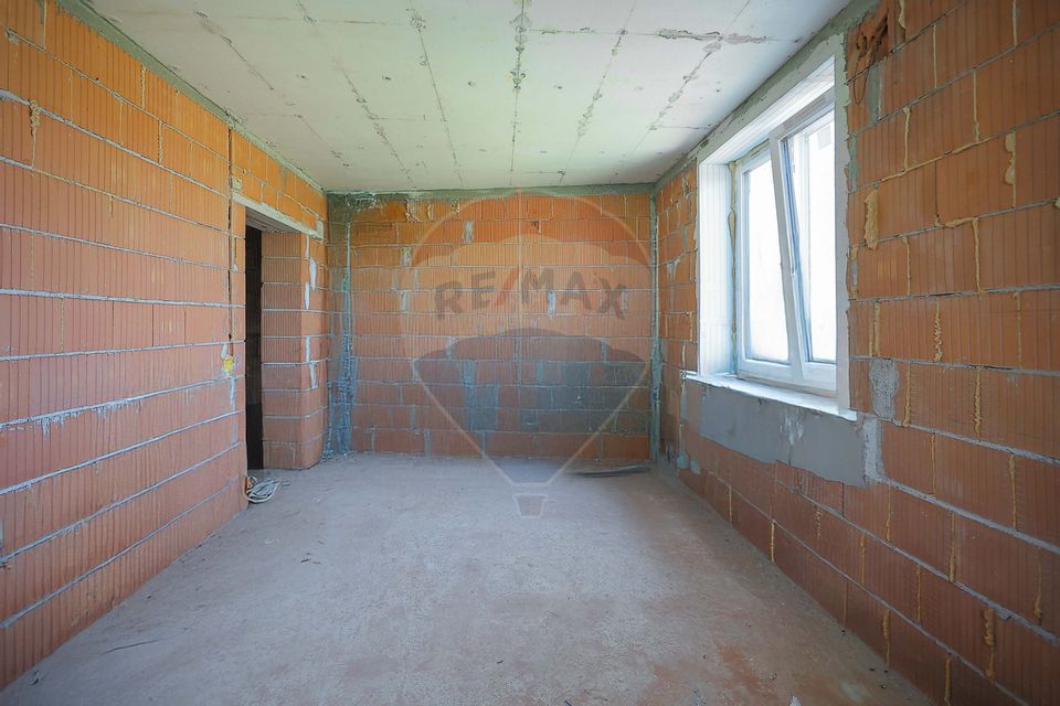 De vânzare casă cu un proiect deosebit, la roșu , Str. Gheorghe Doja