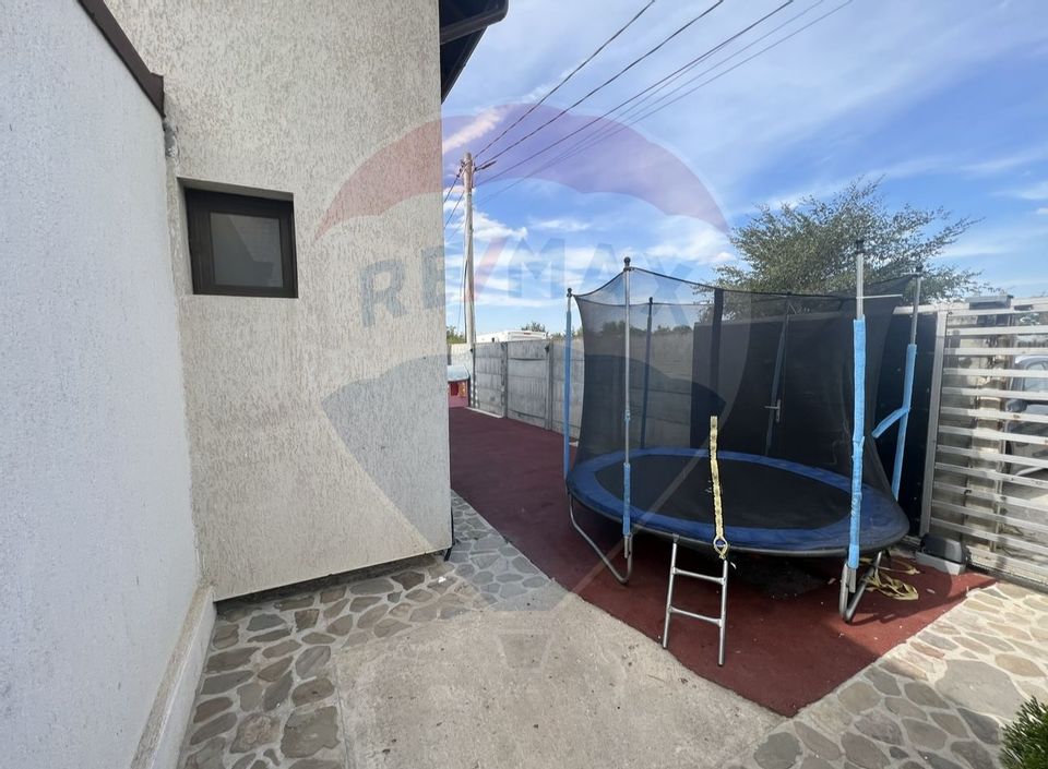 4 room House / Villa for sale