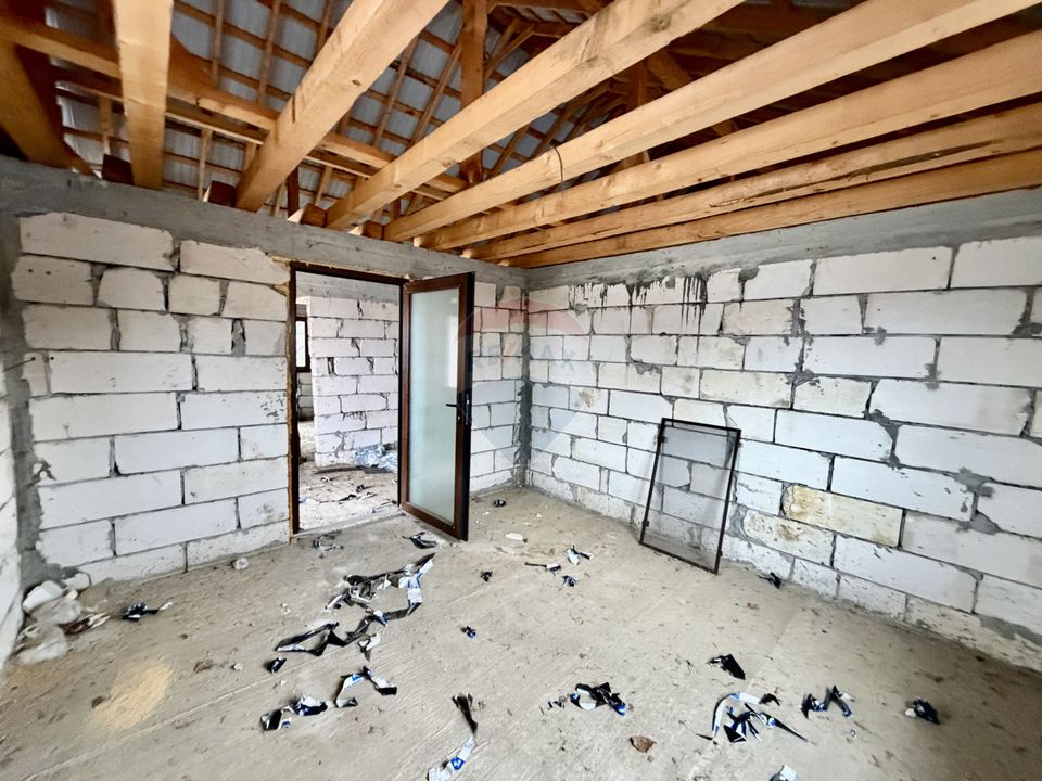 5 room House / Villa for sale