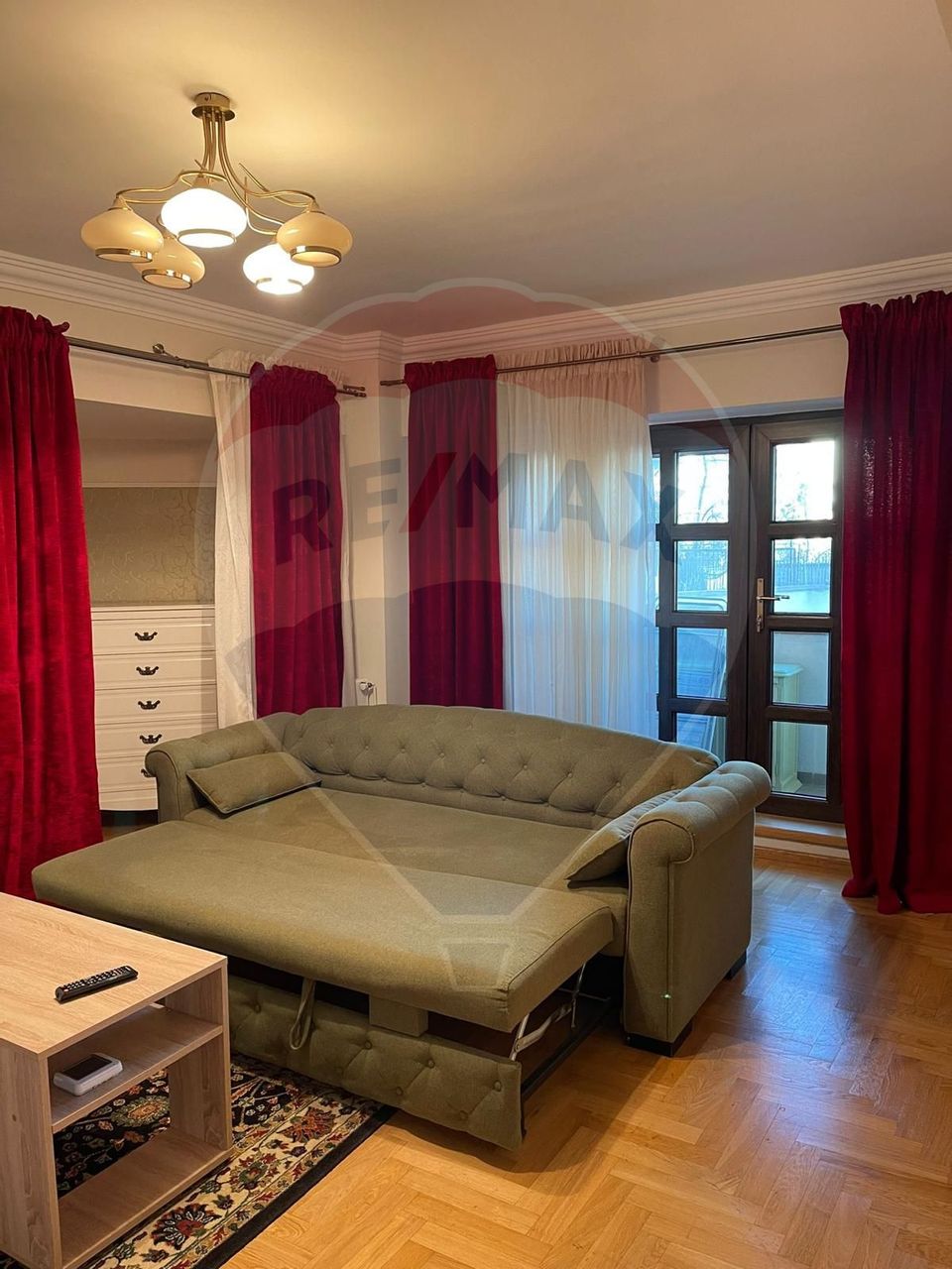 Apartament cu 2 camere de închiriat în zona Central