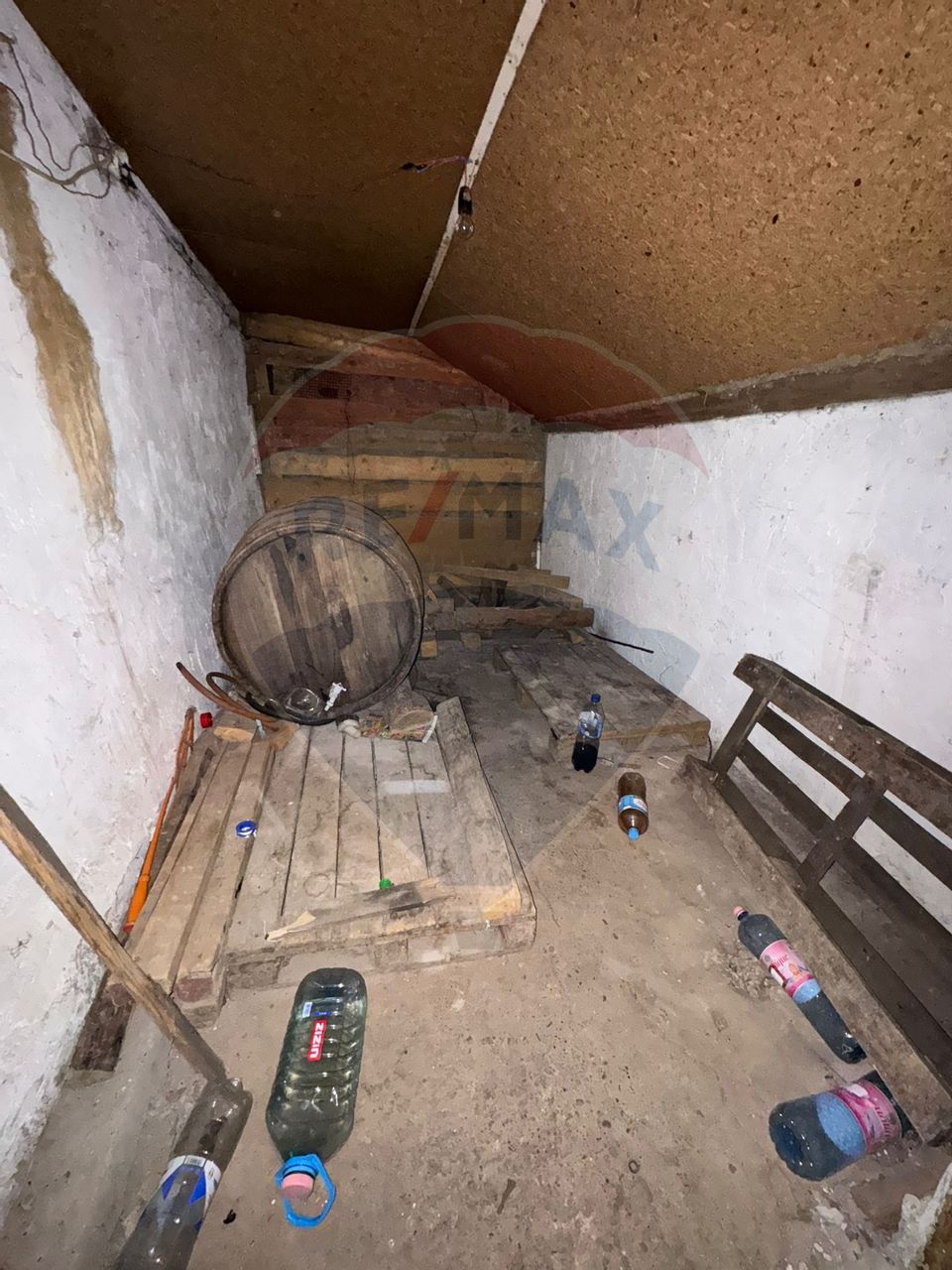 Casă / Vilă cu 3 camere în Răchitosu