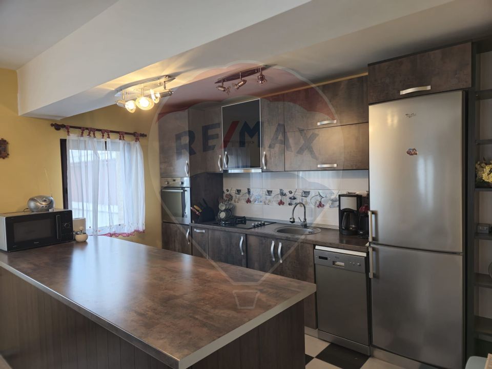 12 room House / Villa for sale, Central area