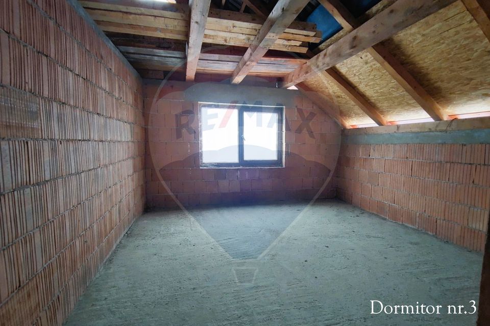 4 room House / Villa for sale