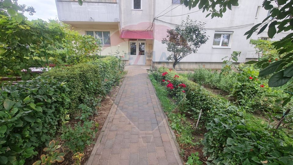 Garsoniera de inchiriat, strada Garii, etajul 3/4