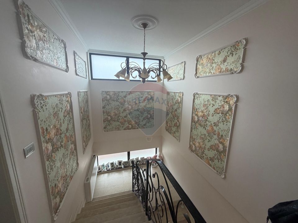 5 room House / Villa for sale