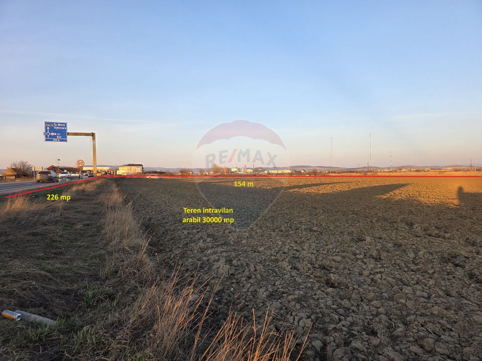 Teren intravilan, 30000 mp, zona Hanul din Ardeal