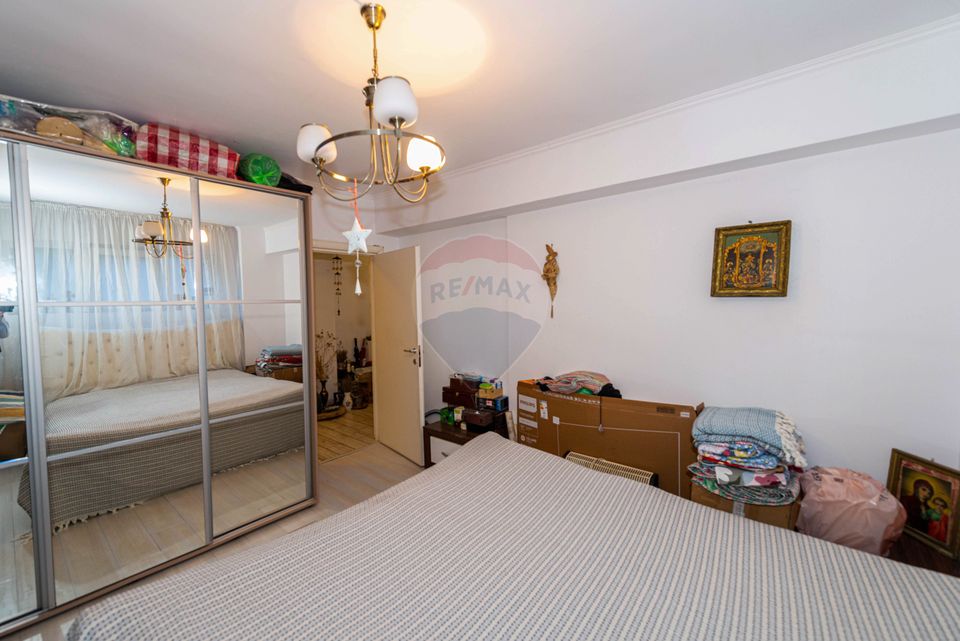 Apartament deosebit 3 camere, decomandat, vanzare, 100mp curte proprie