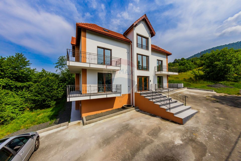 3 room Apartment for sale, Valea Borcutului area