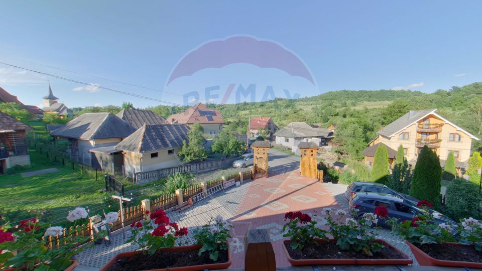 10 room Hotel / Pension for sale