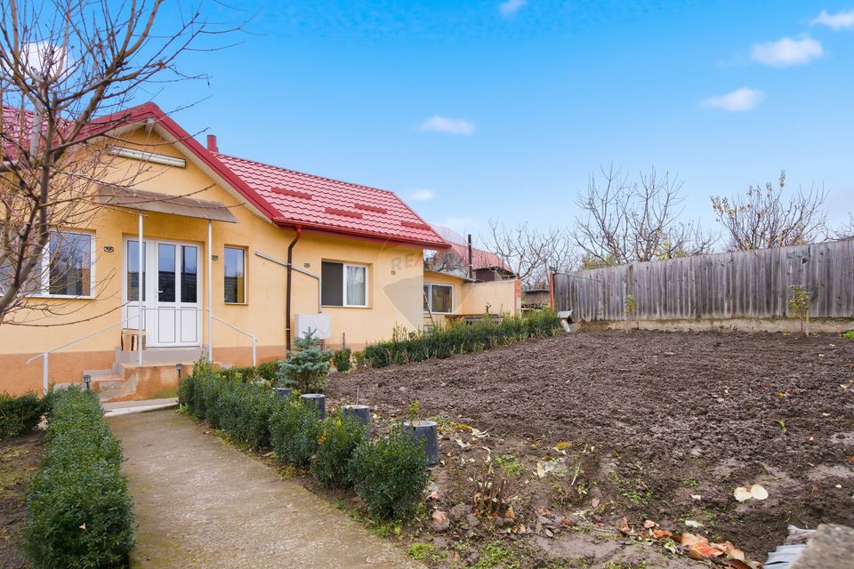 Casă de Om Gospodar - Costuleni - Grădină 2093 mp -0% Comision 0% TVA