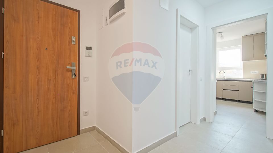 2 room Apartment for rent, Tractorul area