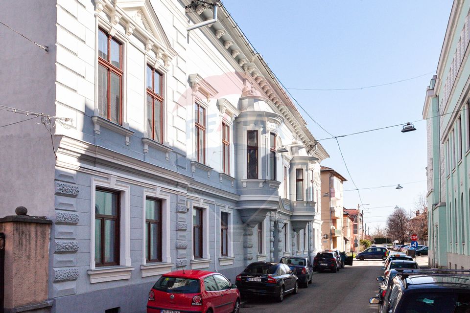 272sq.m Commercial Space for sale, Ultracentral area