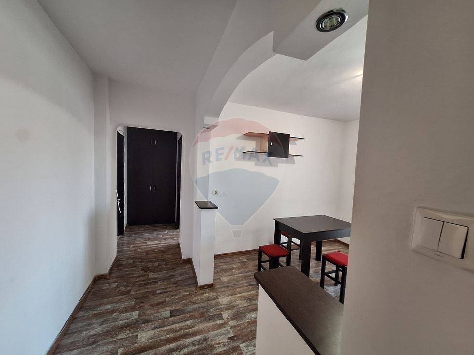 Apartament cu 2 camere de închiriat pe Bdul Mihai Viteazu