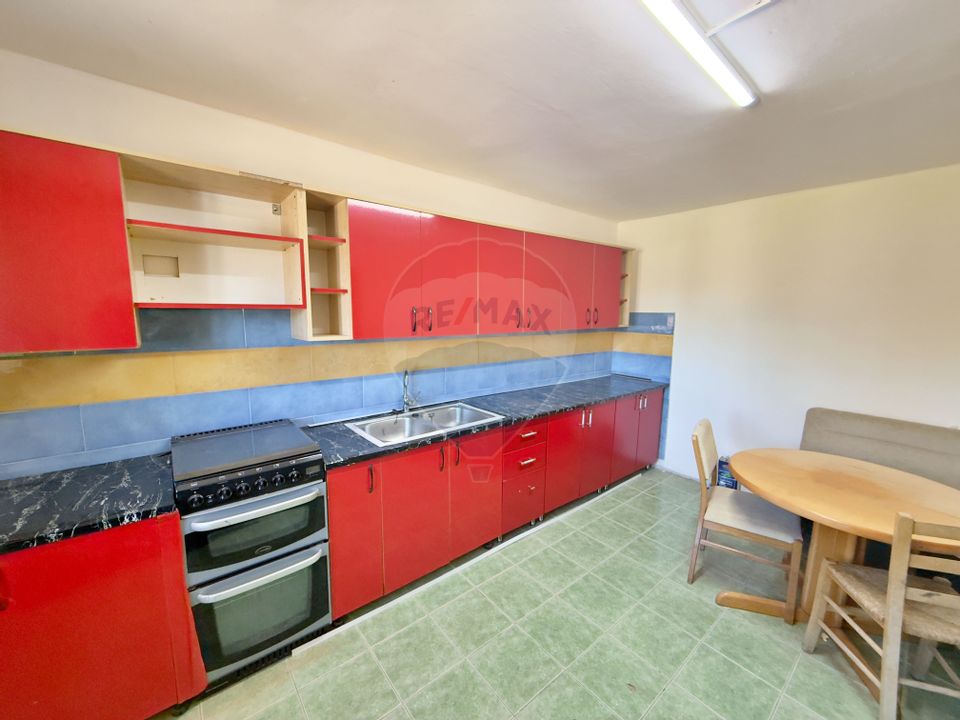 Clădire cu destinații multiple de vânzare în Arad