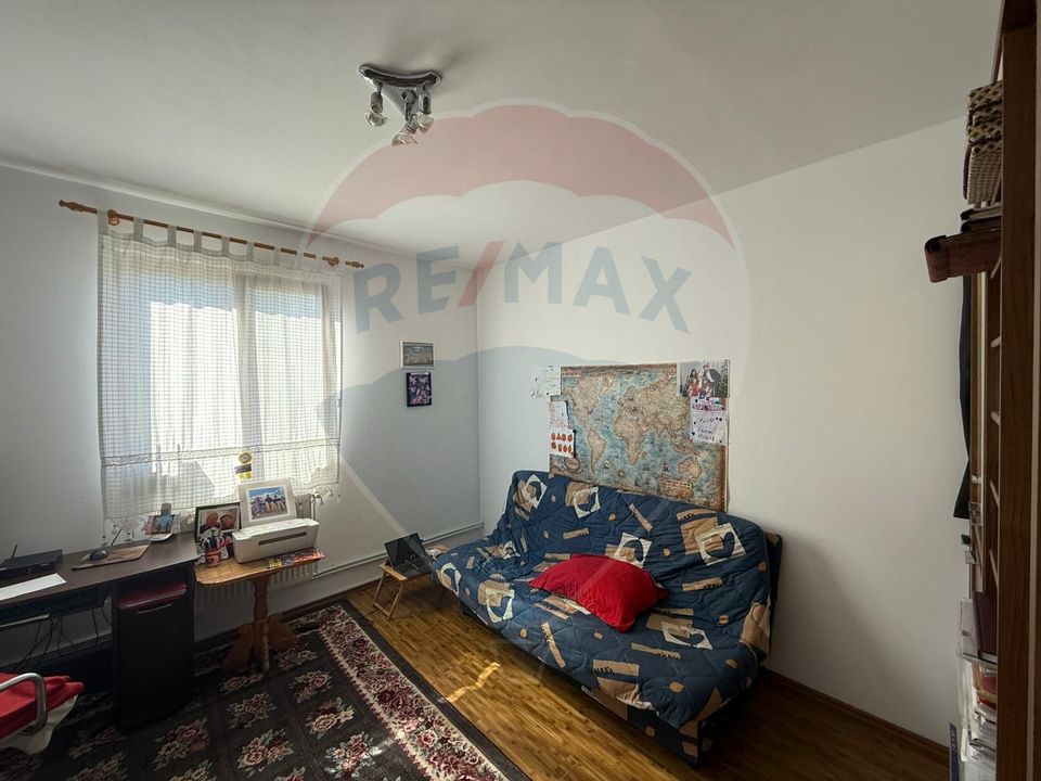 Pensiune cu 23 camere de vânzare in Mamaia Sat